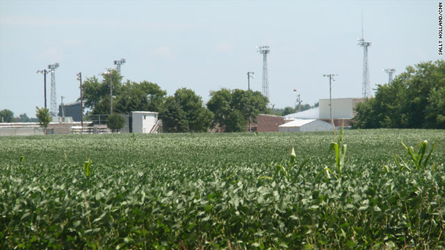 t1larg.iowa.rural.school.cnn.jpg