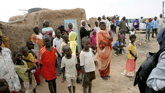 Women and children at Mandela camp for displaced southern Sudanese, south of Khartoum, on May 22, 2011.
