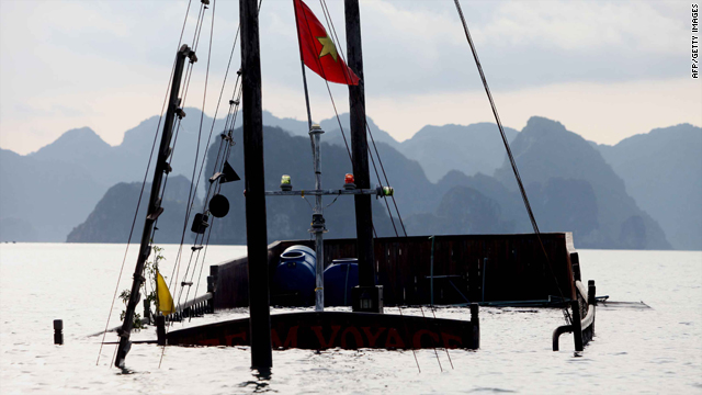 The sunken tourist boat in Ha Long Bay near to Titop island in Quang Ninh province on Thursday.