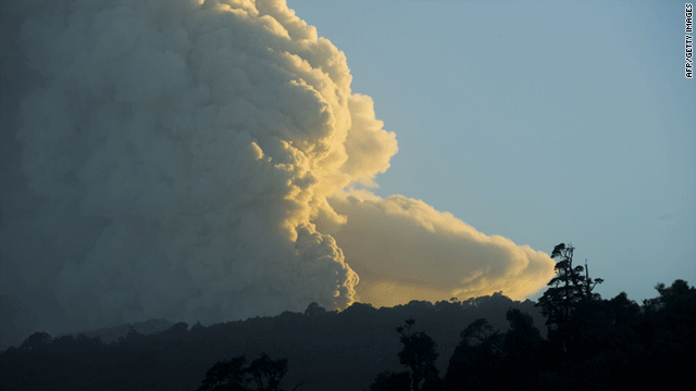 Chile's Puyehue Cordon Caulle volcano is once again causing air travel disruption. 