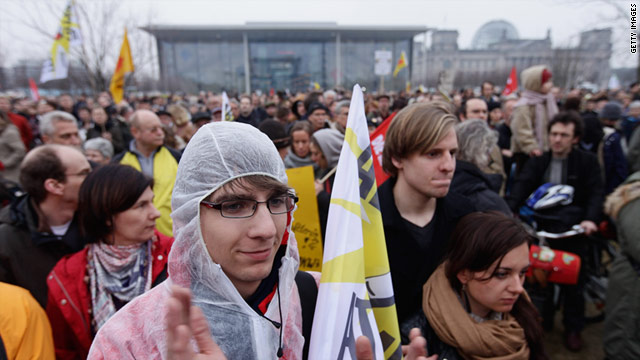 Anti-nuclear activists demonstrate in front of the German Chancellery on the evening of Monday, March 14.