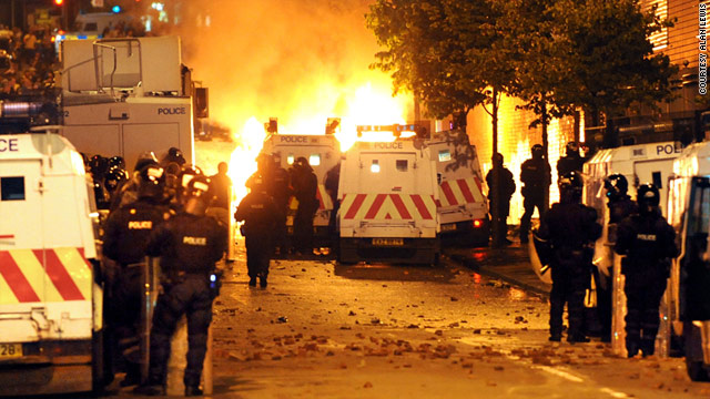 t1larg.belfast.riots.jpg