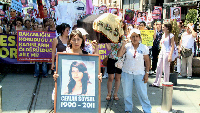 Demonstrators on Sunday urged the Turkish government to be more accountable for violence against women.