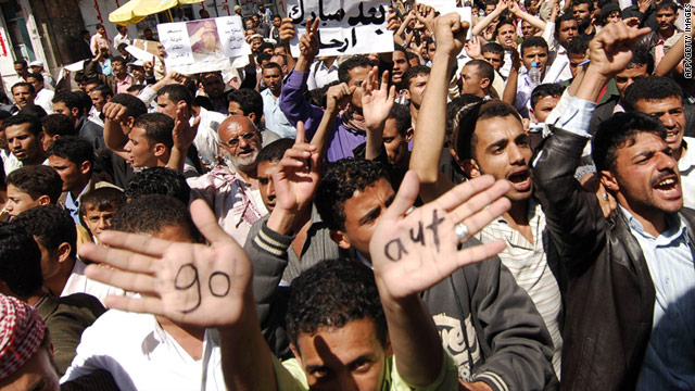t1larg.yemn.protests.jpg