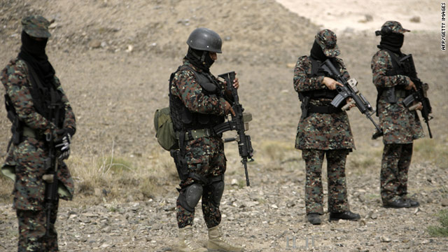 Yemeni troops conduct anti-terrorism drills in the southern coastal province of Abyan on July 11, 2011.  
