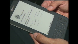 Florida school replaces text books with Kindles