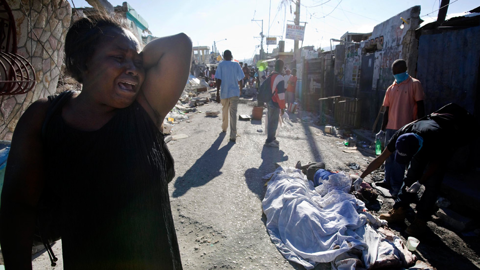 http://i.cdn.turner.com/cnn/interactive/2010/01/world/gallery.large.haiti-1/images/Haiti_photo4.jpg