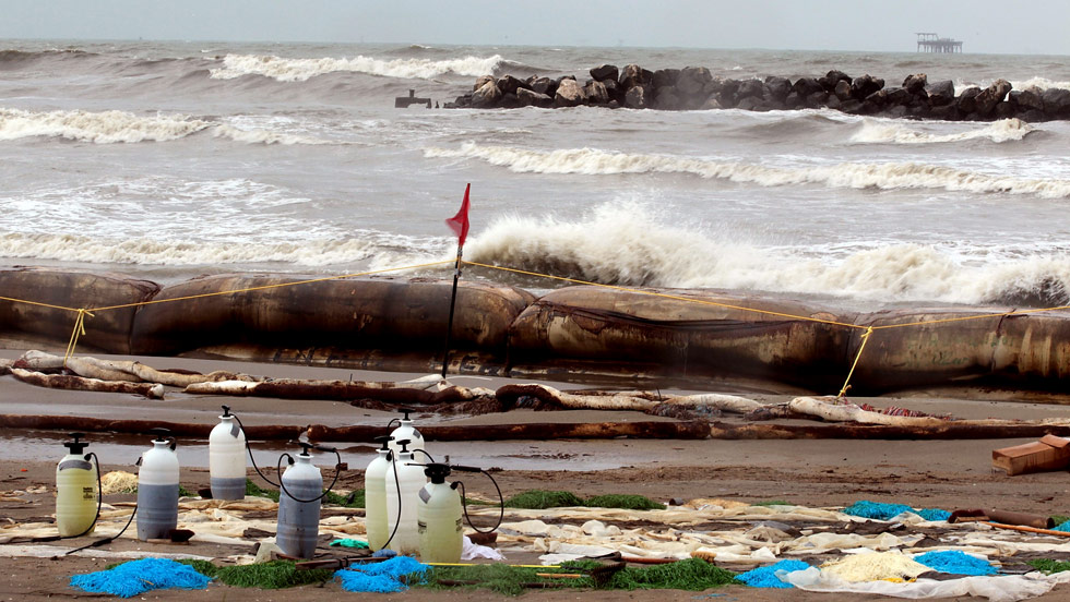 Gulf Coast oil disaster: Photos.