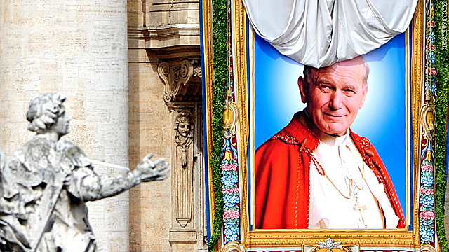 Crowds of faithful honor Pope John Paul II