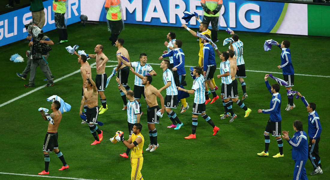كأس العالم 2014 الأرجنتين تتأهل للدور النهائي بتغلبها بركلات الترجيح على هولندا 4-2 - CNNArabiccom