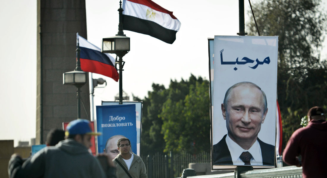 الرئيس الروسي فلاديمير بوتين يصل إلى مصر والسيسي سيصطحبه لدار الأوبرا  - CNNArabic.com