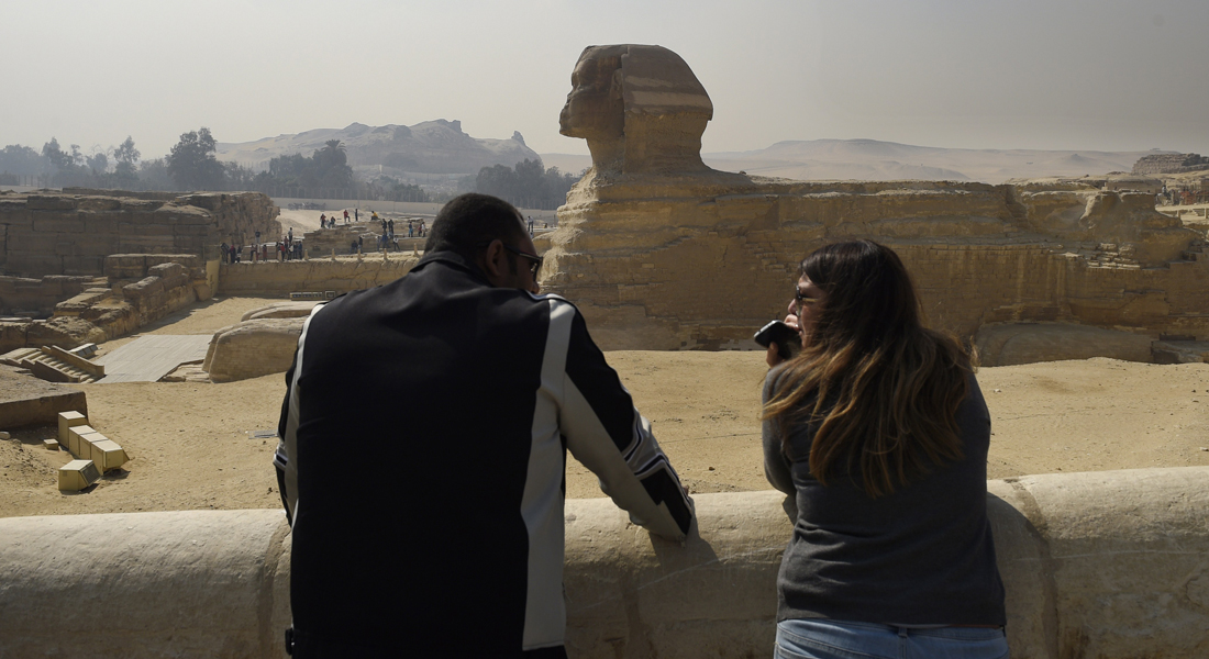 فيلم "الأهرامات" الإباحي يثير ضجة على مواقع التواصل في مصر - CNNArabic.com