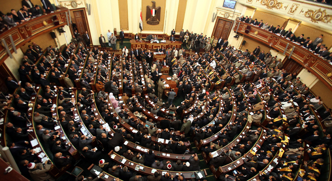 نواب مصر يؤدون اليمين الدستورية بأول جلسة لمجلس النواب الجديد   - CNNArabic.com