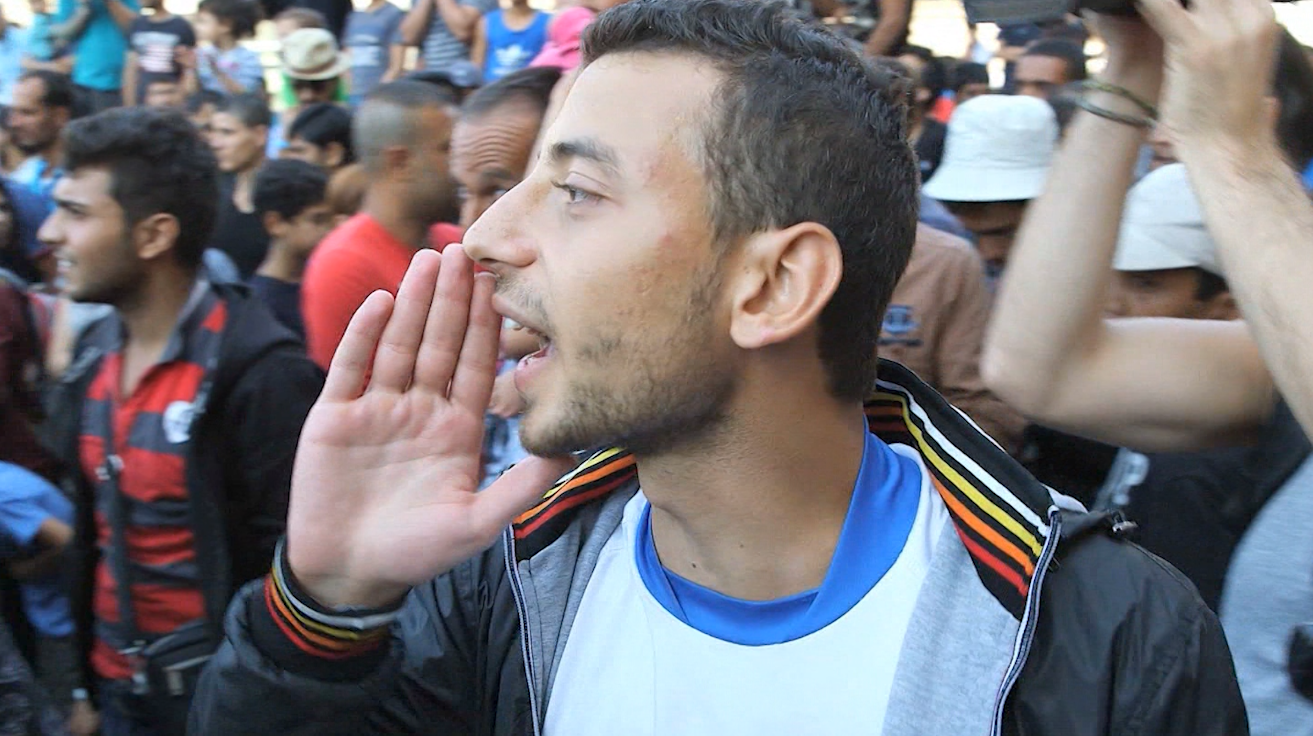 شاهد.. لاجئون من سوريا والعراق في المجر يناشدون  ميركل  لمساعدتهم - CNNArabic.com