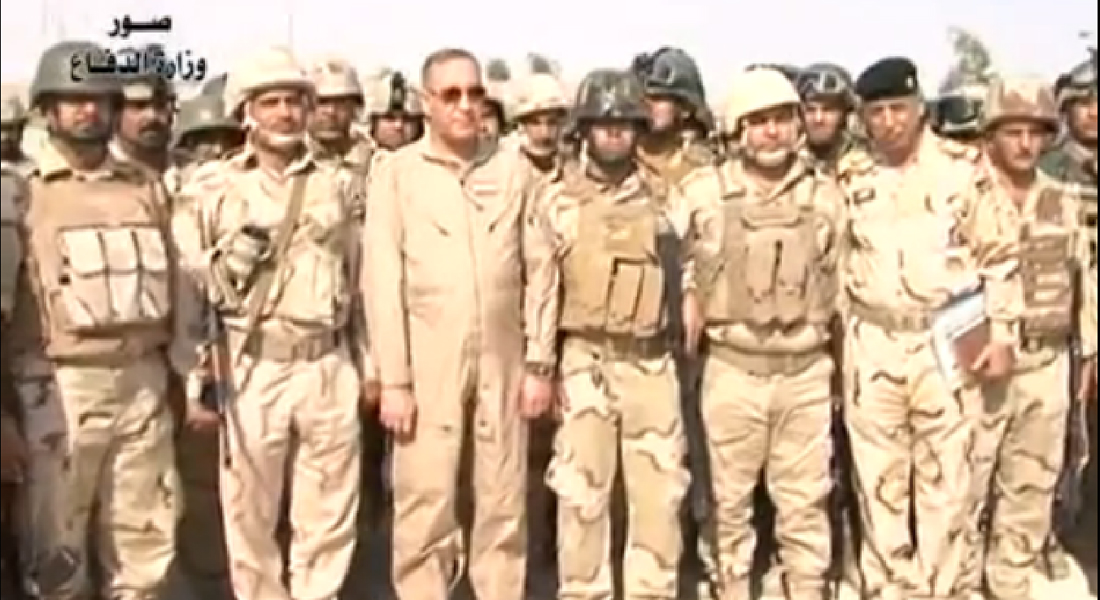 بالفيديو.. بعد أنباء حصارها من قبل داعش.. وزير دفاع العراق يزور قاعدة الأسد العسكرية - CNNArabic.com