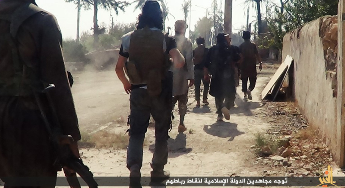 داعش يتقدم بسوريا والعراق: سقوط هيت بعد ساعتين من المعارك والقوات الكردية تطلب إخلاء كوباني - CNNArabic.com