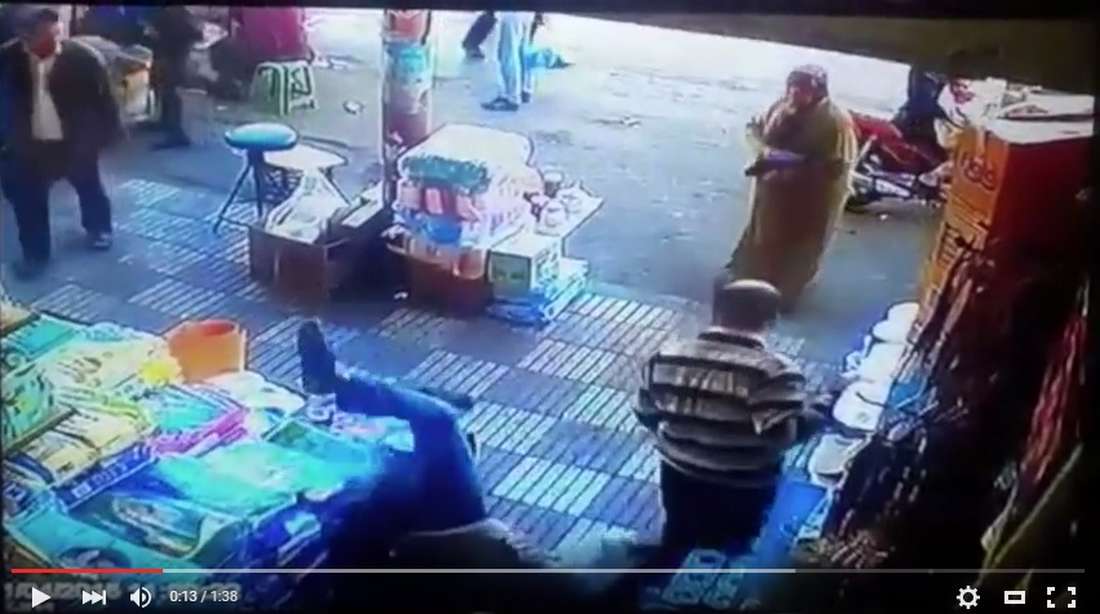 ضربة قاضية من سيدة مغربية لرجل تحرّش بها في سوق شعبي - CNNArabic.com