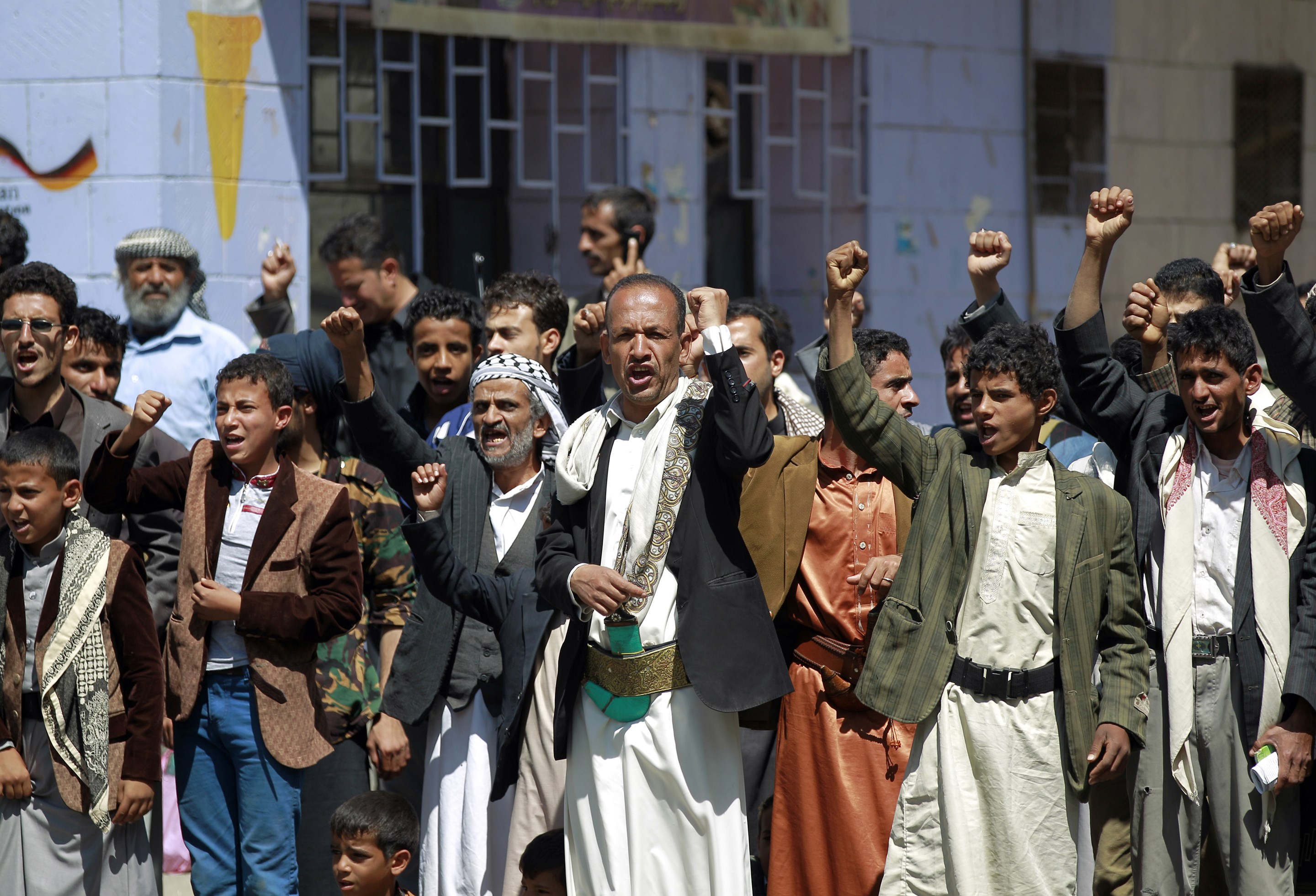 اليمن: خطة جديدة للحوثيين لمواجهة غارات التحالف والعسيري ينفي استهداف مستشفى - CNNArabic.com