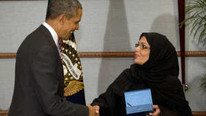 الرئيس الأمريكي باراك أوباما يستقبل الدكتورة مها المنيف، المؤسسة والمديرة التنفيذية لبرنامج أمن الأسرة الوطني، الرياض 29 مارس/ آذار 2014