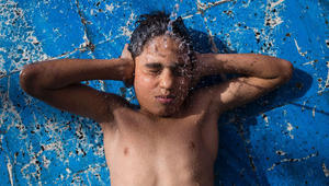 صور تحمل الأمل بعد الموت..للأطفال الأيتام في العراق