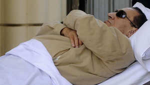 الرئيس المصري الأسبق حسني مبارك خلال إحدى جلسات محاكمته