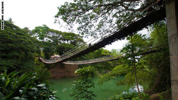 141023153723-footbridge-boh_0.jpg
