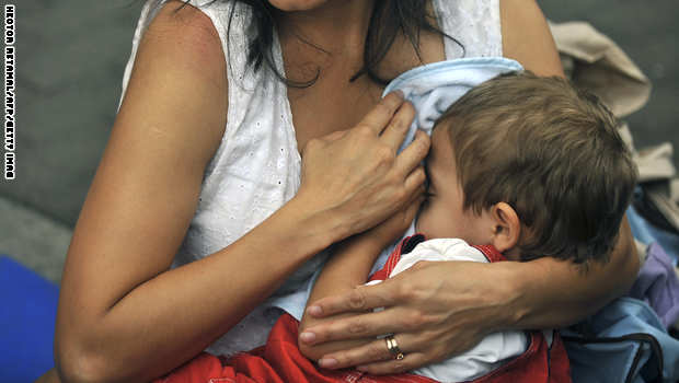 بحث: هل هناك مبالغة في فائدة الرضاعة الطبيعية؟ Breast-feeding