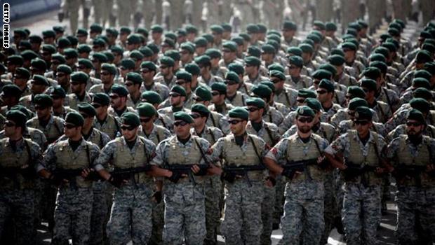 بعد ضبط آلاف الأسلحة يُشتبه إرسالها من إيران إلى اليمن.. طهران تلوّح بالتدخل العسكري لمساعدة الحوثيين ضد التحالف العربي