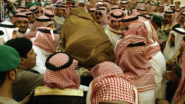 حياة عبدالله بن عبد العزيز وليا للعهد وملكا في صور 