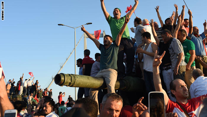 "نهاية ليل الانقلاب".. ماذا حدث في تركيا؟