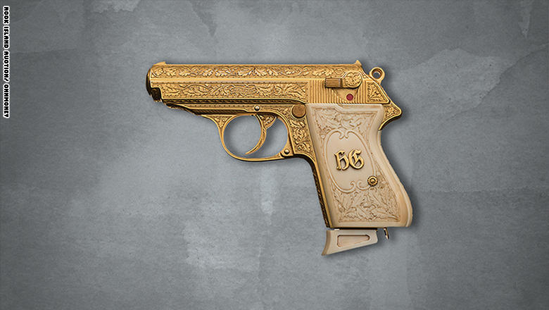 من هو الرجل ذو المسدس الذهبي؟ ولماذا يعرض سلاحه للبيع؟ 160805100948-hermann-goring-golden-gun-780x439