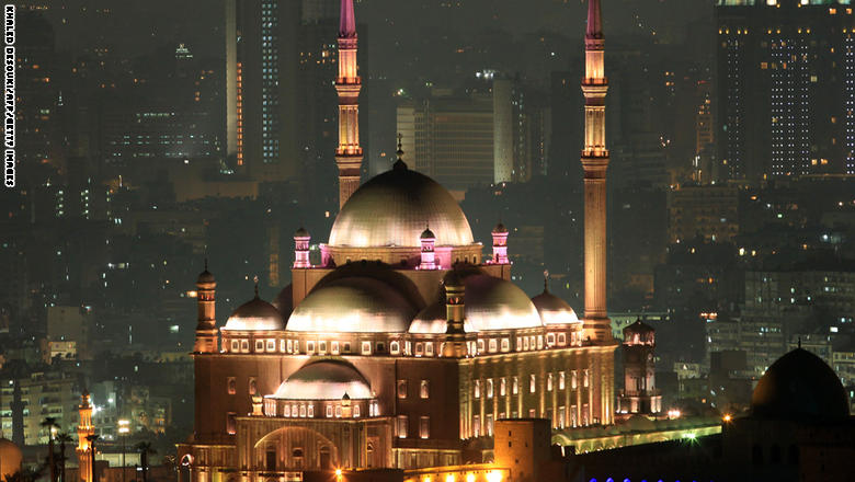 صور .. المساجد في القاهرة..مدينة الألف مئذنة 165173218