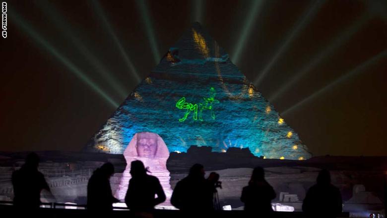 الجيزة، مصر هكذا استقبل العالم 2017.. هل ينصف في أحداثه؟
