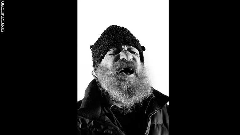 مضت على أولاف 21 سنة من دون بيت.