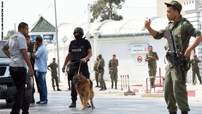اطلاق نار في ثكنه عسكريه للجيش التونسي  474697516