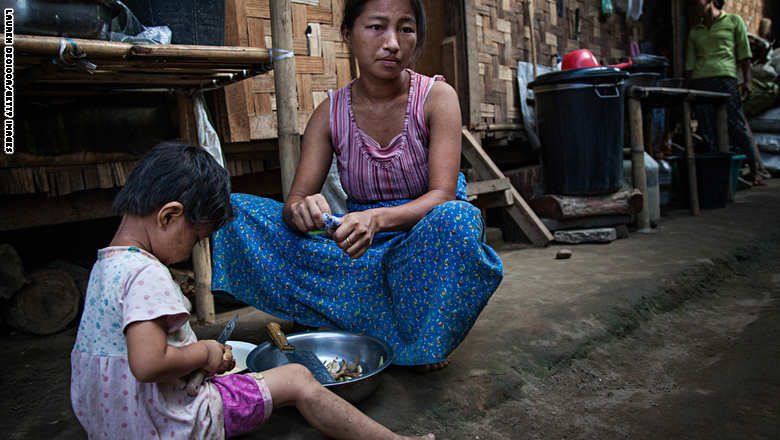 بالصور.. "الأمهات الخارقات" في مناطق النزاع