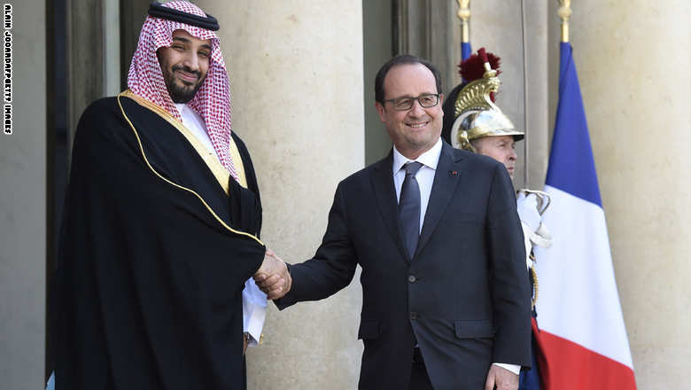 10 اتفاقيات بين السعودية وفرنسا بينها "عسكرية" و"نووية" ALAIN%20JOCARDAFPGetty%20Images