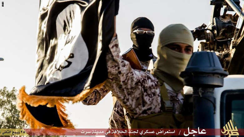 بالصور.."داعش" في استعراض للقوة بشوارع ليبيا B-JvhilCYAAqXAA