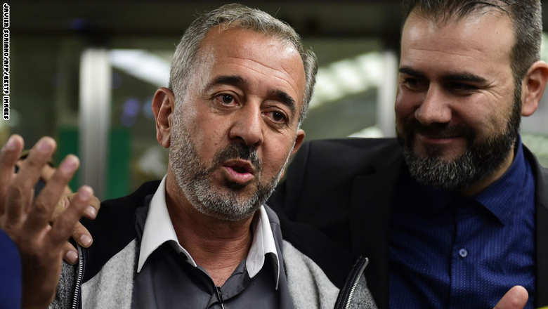 عرقلة لاجئ سوري من مصورة مجرية تنقله إلى تدريب كرة القدم في إسبانيا 