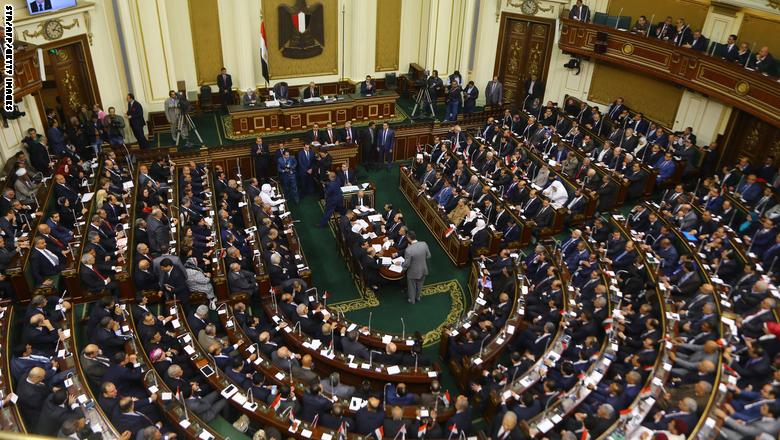 البرلمانية المصرية زينب سالم لـCNN: الاعتداء علي مشكلة شخصية ووزير الداخلية وعد بتطبيق القانون