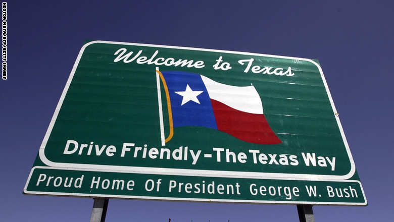 المدعي العام لولاية تكساس يرفع دعوى قضائية على الحكومة الفدرالية لإدخال اللاجئين السوريين GettyImages-57348814