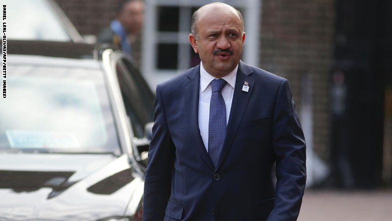 وزير دفاع تركيا: مستعدون لأي احتمال مع العراق