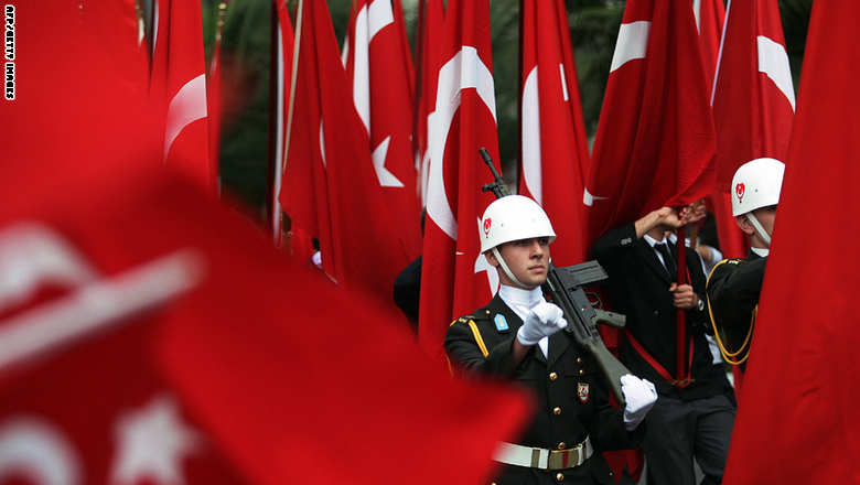 اتفاق عسكري تركي-قطري لنشر قوات مشتركه بين البلدين عند الحاجه  Turkish%20Army%20soldier