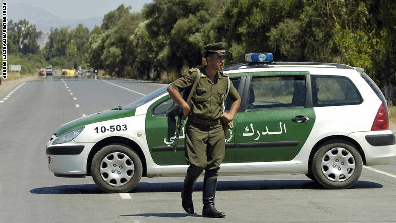 الجزائر.. مقتل 13 مسلحاً وضبط 25 أجنبياً بحملات للجيش على الحدود Algeria.police