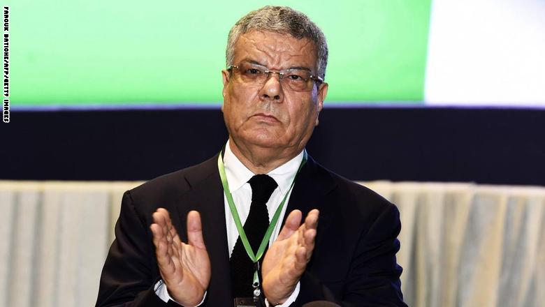 عمار سعداني يشغل الرأي العام الجزائري بانسحابه من زعامة الحزب الحاكم Amarsaadani123
