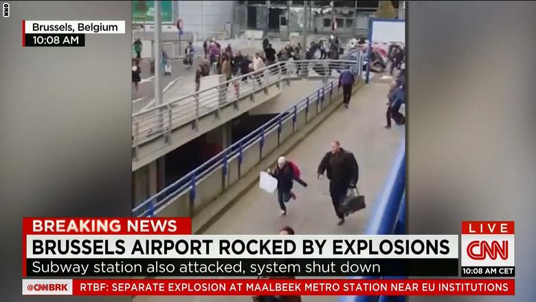 انفجاران قويان يهزان مطار بروكسل  ب بلجيكا Brussles%20explosions%202