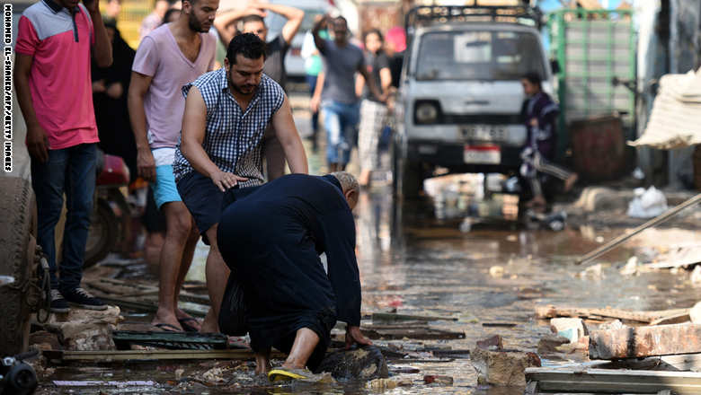 انفجار سيارة مفخخة قرب القنصلية الإيطالية بالقاهرة Cairo.bomb7_