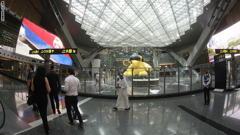 مطار الدوحة الجديد الذي تكلف 15 مليار دولار يستقبل أول رحلة