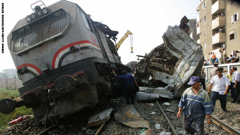 مصر: موجة تفجيرات تهز القاهرة والجيزة والشرقية وشلل في حركة القطارات Egypt.train__2