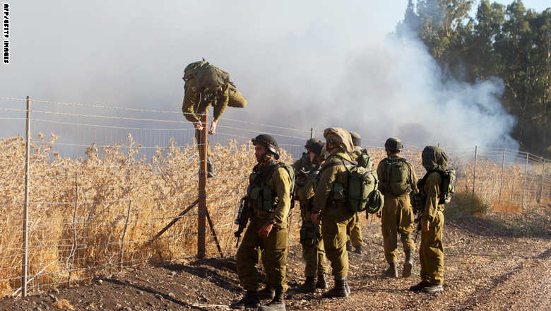 قصف مدفعي اسرائيلي لجنوب لبنان ردا على صواريخ حزب الله Israel.lebanon_3